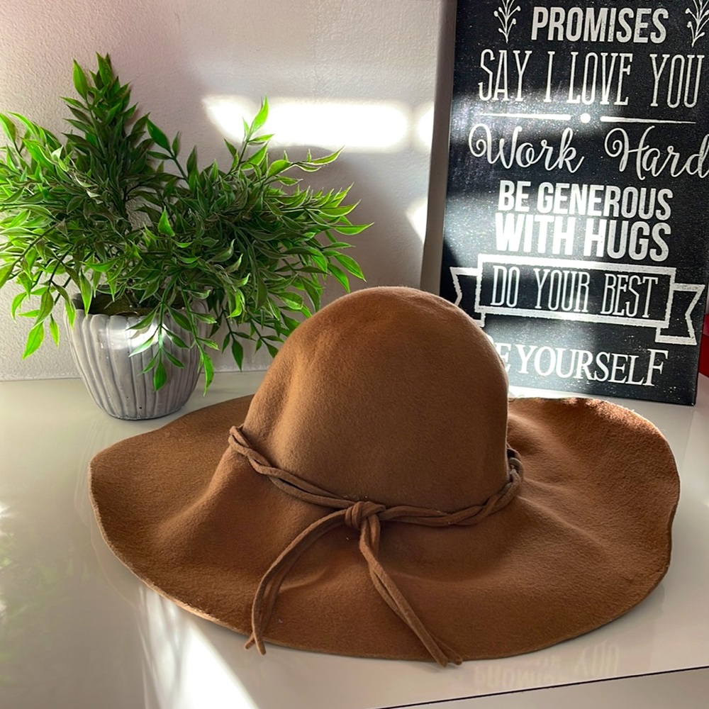 Brown hat